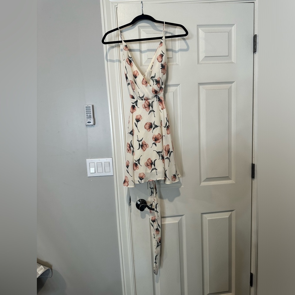 essue floral dress